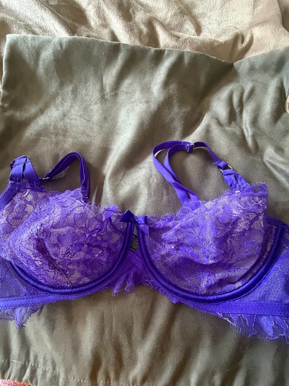Victoria’s Secret Very Sexy Unlined Demi Bra, size 34DD
